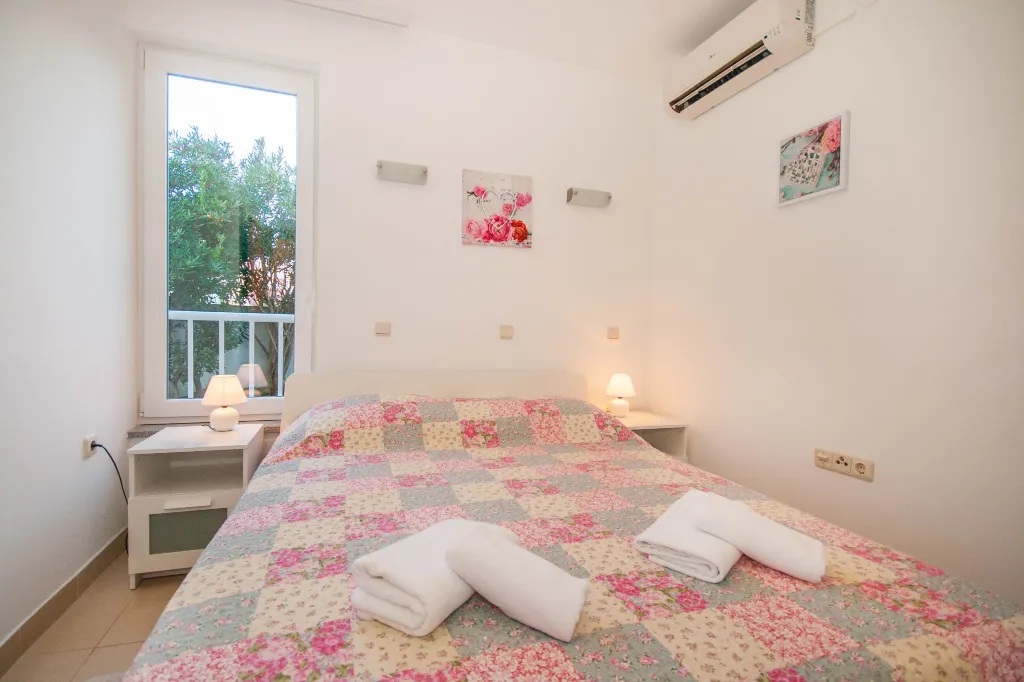 Lovorka 7 – Apartment in Baska für 4–5 Personen mit Balkon, Parkplatz und Grill