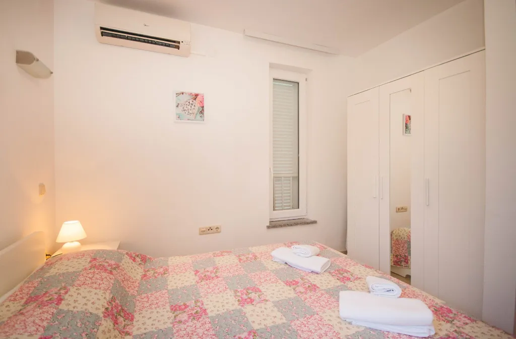 Lovorka 7 – Apartment in Baska für 4–5 Personen mit Balkon, Parkplatz und Grill
