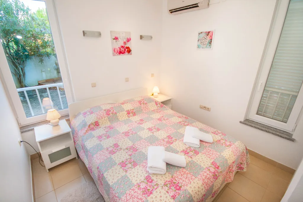 Lovorka 7 – Apartment in Baska für 4–5 Personen mit Balkon, Parkplatz und Grill