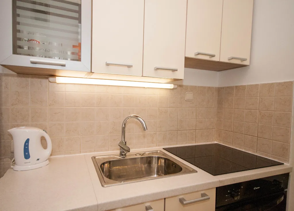 Lovorka 7 – Apartment in Baska für 4–5 Personen mit Balkon, Parkplatz und Grill