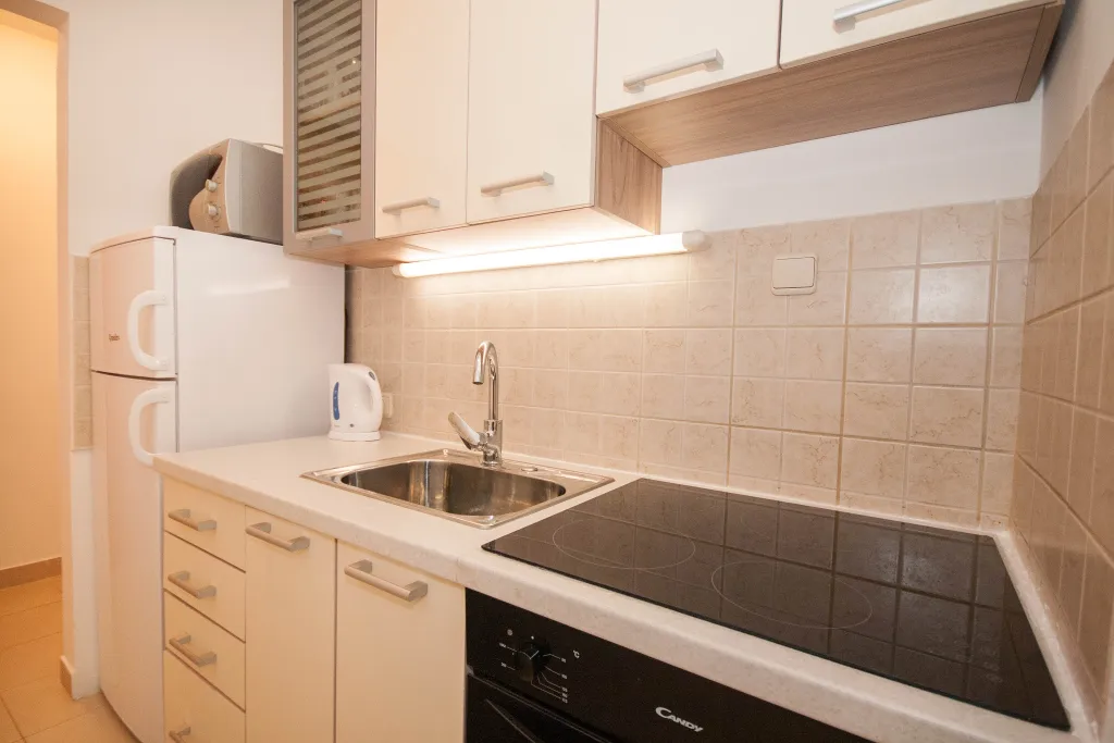 Lovorka 7 – Apartment in Baska für 4–5 Personen mit Balkon, Parkplatz und Grill