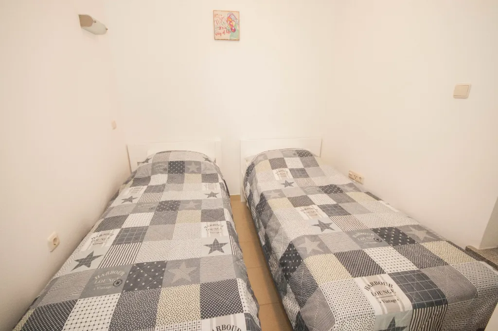 Lovorka 7 – Apartment in Baska für 4–5 Personen mit Balkon, Parkplatz und Grill