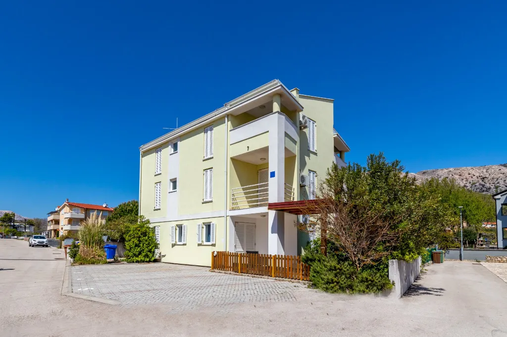 Lovorka 7 – Apartment in Baska für 4–5 Personen mit Balkon, Parkplatz und Grill