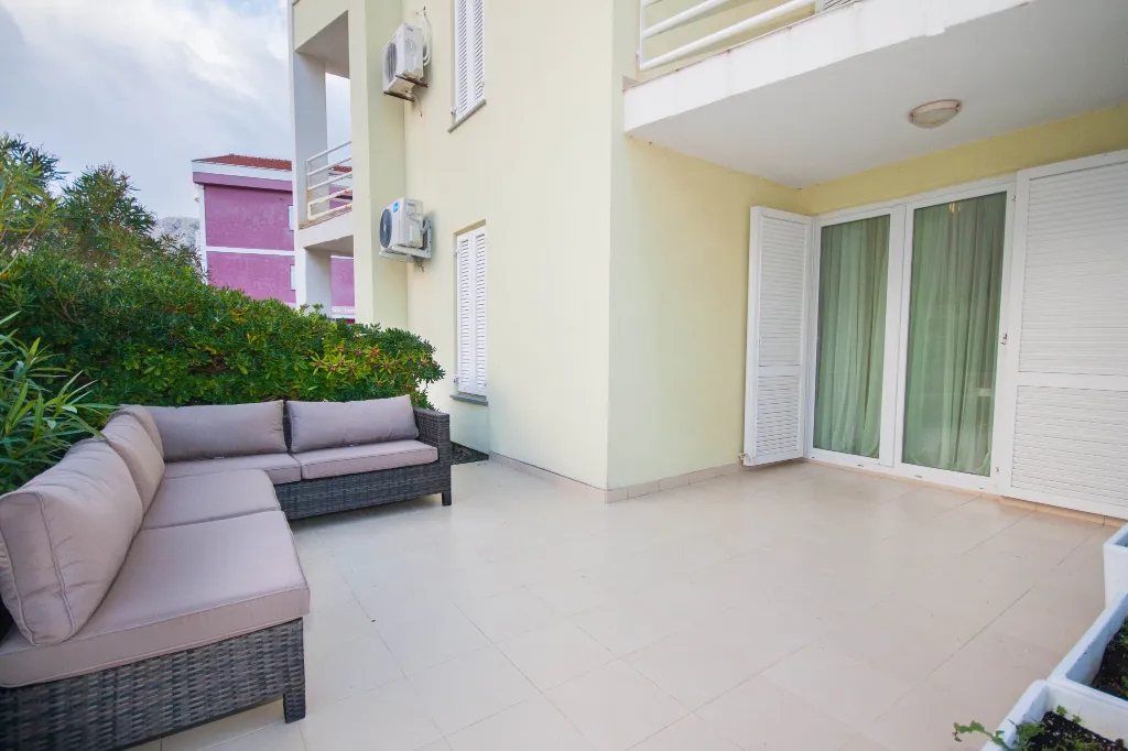 Lovorka 7 – Apartment in Baska für 4–5 Personen mit Balkon, Parkplatz und Grill