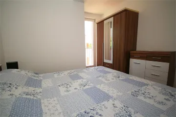 Two-Level 3-Bedroom Apartment in Baška for 8