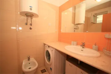 Two-Level 3-Bedroom Apartment in Baška for 8