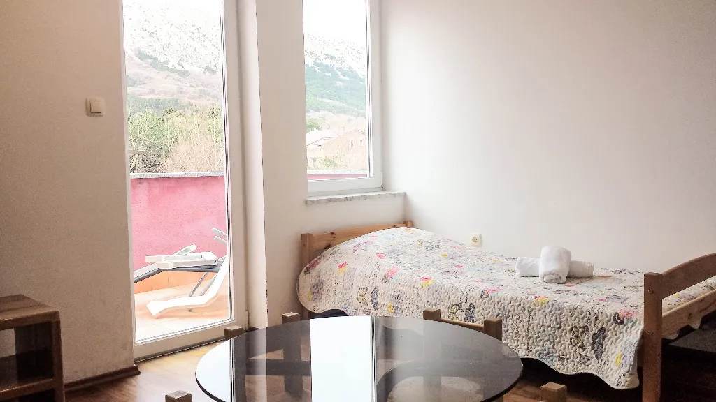 Two-Level 3-Bedroom Apartment in Baška for 8