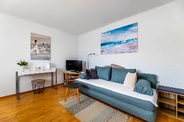 1-Bedroom Apartment with Sea-View Balcony in Baška