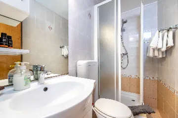 1-Bedroom Apartment with Sea-View Balcony in Baška