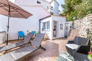 Studio in Baška for 2 Guests with Sea-View Terrace