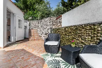 Studio in Baška for 2 Guests with Sea-View Terrace