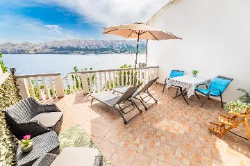 Studio in Baška for 2 Guests with Sea-View Terrace