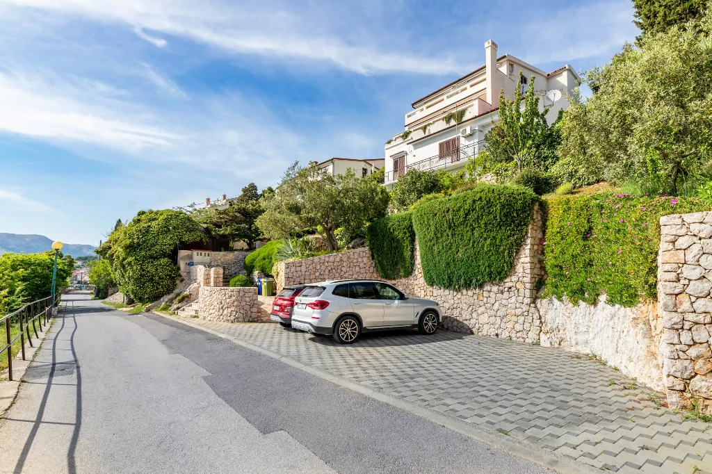 Studio in Baška for 2 Guests with Sea-View Terrace