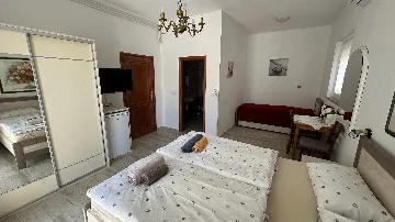 Baška Bed & Breakfast Room with Terrace for 3 Guests