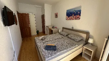 Baška Double Room B&B for 2 with Breakfast
