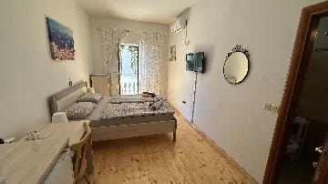 Baška Double Room B&B for 2 with Breakfast