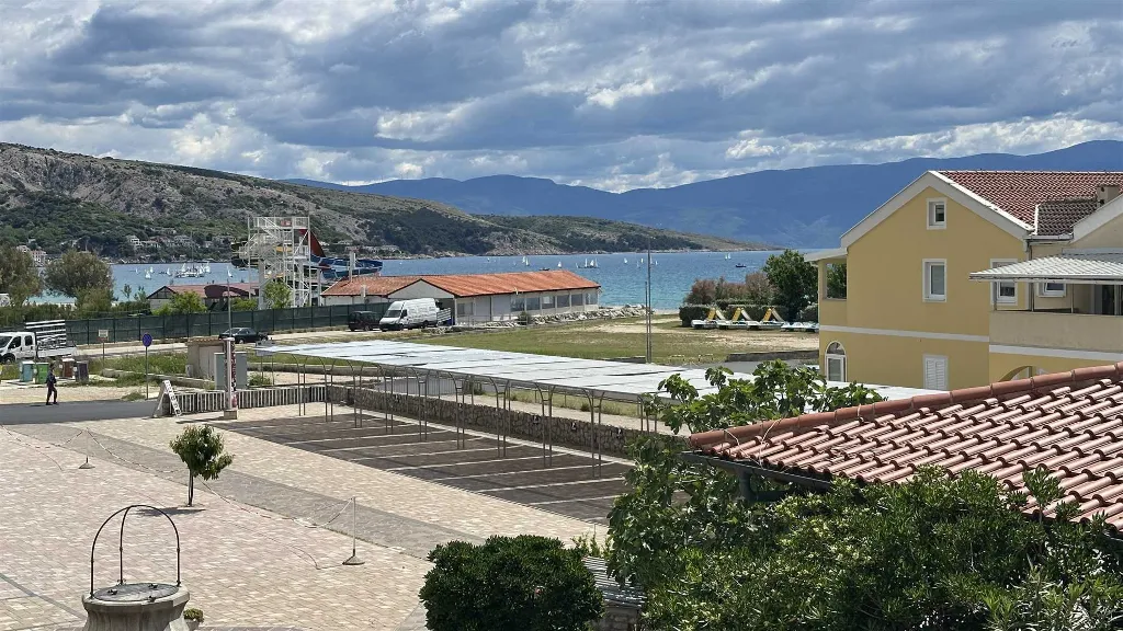 Baška Bed and Breakfast for Up to 3 Guests