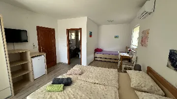 Baška Bed and Breakfast for Up to 3 Guests