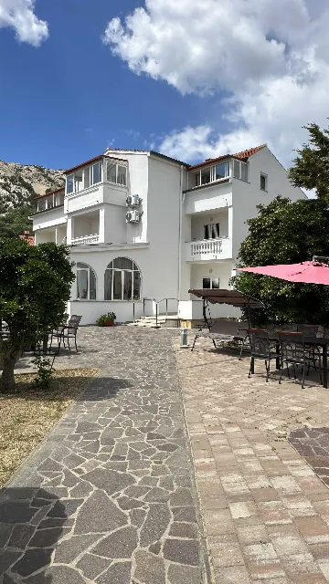 Baška Bed & Breakfast with Sea-View Balcony