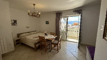 Baška Bed & Breakfast with Sea-View Balcony