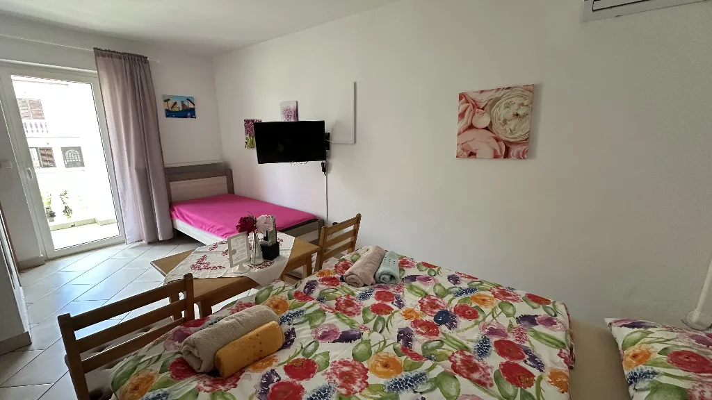 Bed & Breakfast Room in Baška for Up to 3 Guests