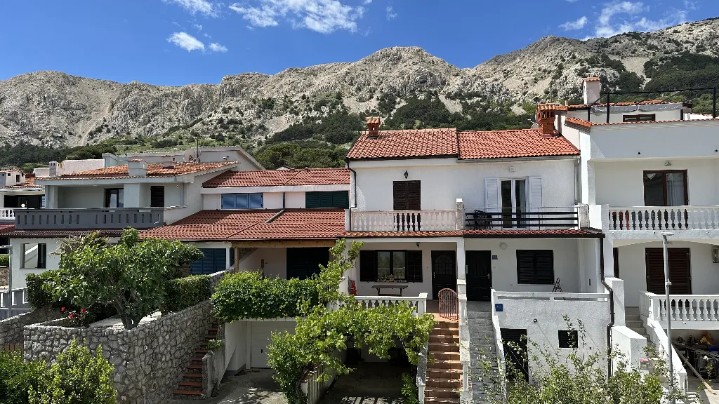 Bed & Breakfast Room in Baška for Up to 3 Guests