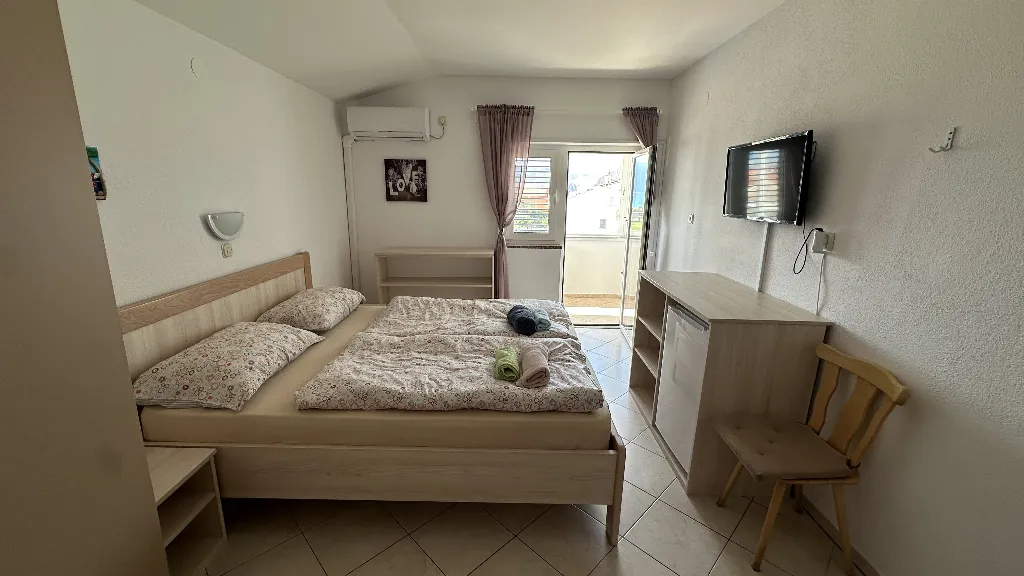 Baška Bed & Breakfast Room for 2 with Sea-View Balcony