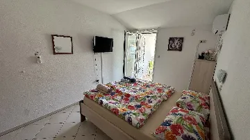 Bed & Breakfast Room in Baška for 2 Guests