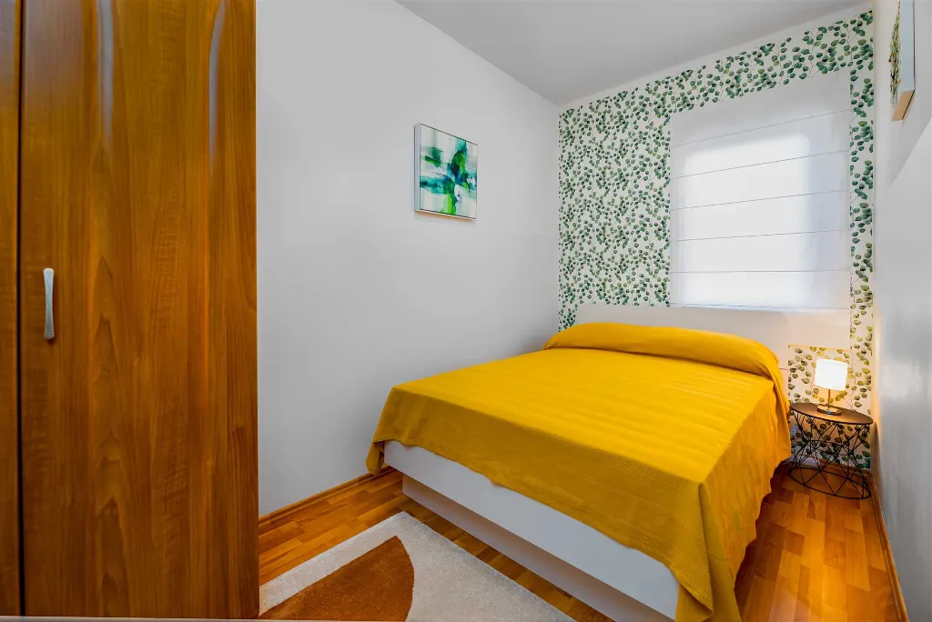 2-Bedroom Apartment in Baška with Terrace & Parking