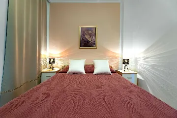 2-Bedroom Apartment in Baška with Terrace & Parking