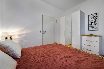 2-Bedroom Apartment in Baška with Terrace & Parking