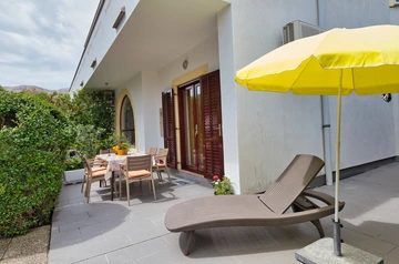 2-Bedroom Apartment in Baška with Terrace & Parking