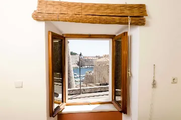 Air-Conditioned Studio in Dubrovnik with Fortress Views
