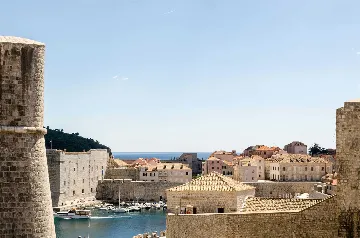 Air-Conditioned Studio in Dubrovnik with Fortress Views