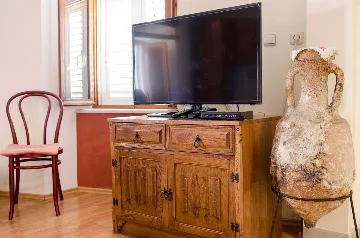 Air-Conditioned Studio in Dubrovnik with Fortress Views