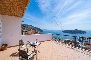 Dubrovnik 1-Bedroom Apartment with Terrace View