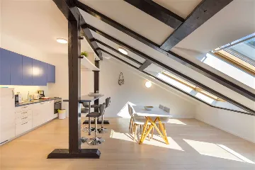 Dubrovnik Lapad One-Bedroom Loft Apartment for 4