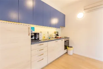 Dubrovnik Lapad One-Bedroom Loft Apartment for 4