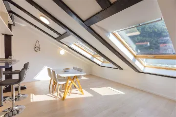 Dubrovnik Lapad One-Bedroom Loft Apartment for 4