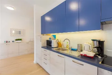 Dubrovnik Lapad One-Bedroom Loft Apartment for 4