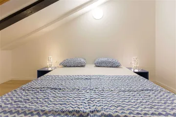 Dubrovnik Lapad One-Bedroom Loft Apartment for 4
