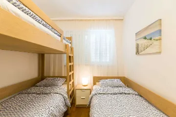 2-Bedroom Apartment in Dubrovnik with Sea-View Balcony