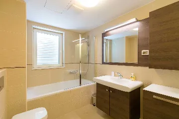 2-Bedroom Apartment in Dubrovnik with Sea-View Balcony