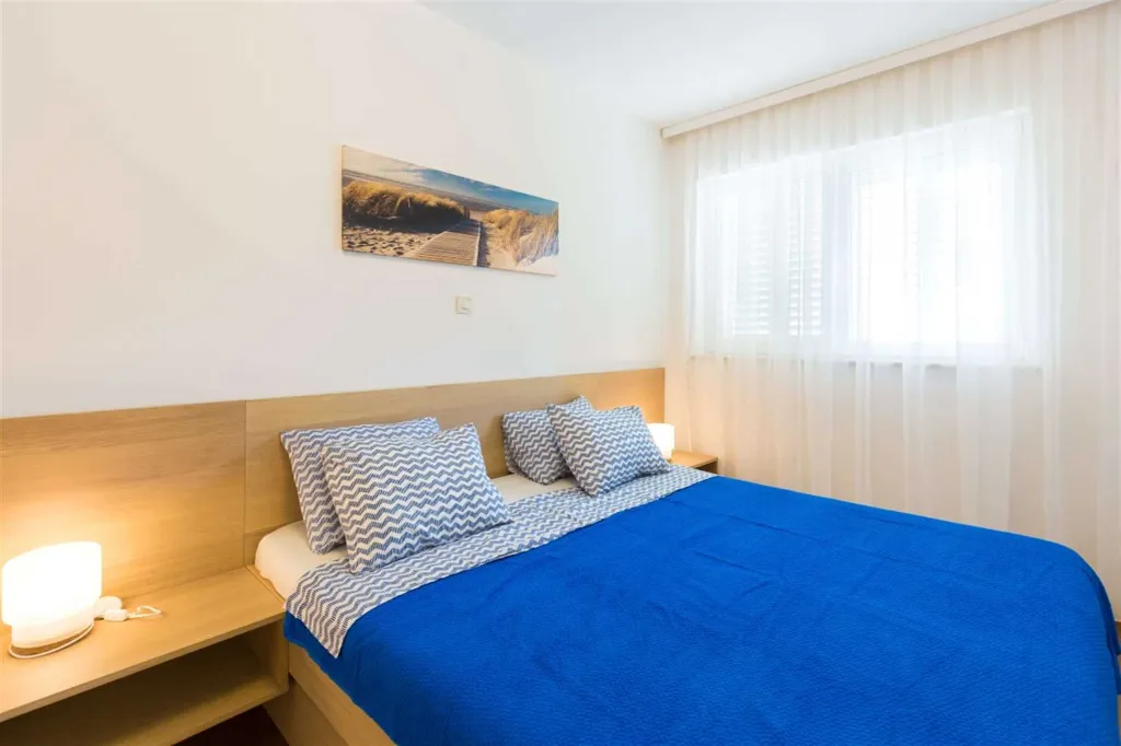 2-Bedroom Apartment in Dubrovnik with Sea-View Balcony