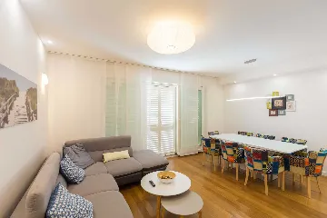 2-Bedroom Apartment in Dubrovnik with Sea-View Balcony