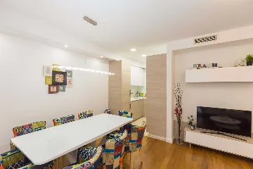 2-Bedroom Apartment in Dubrovnik with Sea-View Balcony