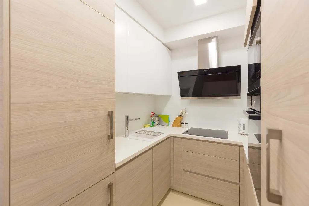 2-Bedroom Apartment in Dubrovnik with Sea-View Balcony