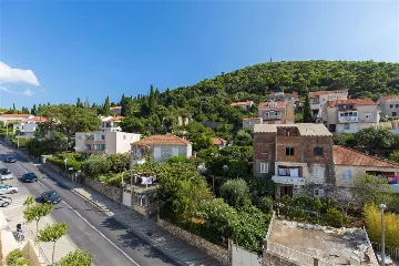 2-Bedroom Apartment in Dubrovnik with Sea-View Balcony