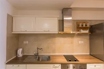 Dubrovnik Duplex Apartment with Terrace for 2
