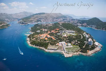 Dubrovnik Duplex Apartment with Terrace for 2